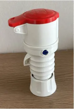 Plastic & aluminium - ENDRUST SOCKET (3p+n+Earth)